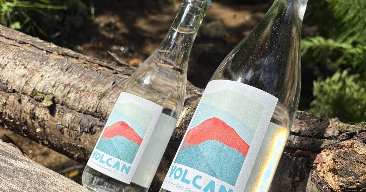 Eau artisanale : quand l'indépendance défie les géants