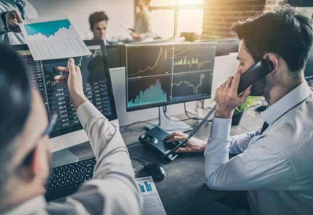 Marchés mondiaux : la finance tremble, l'Afrique doit rester vigilante